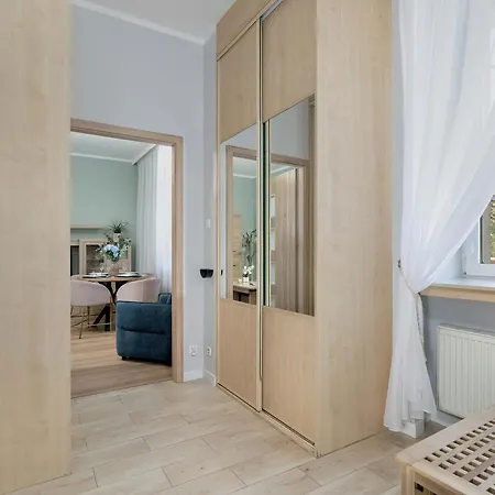 Modern Close To The Old Market Square And The Warta River By Renters Apartment *