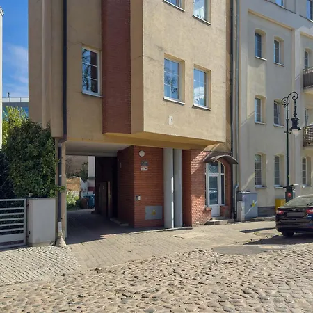Modern Close To The Old Market Square And The Warta River By Renters Познань